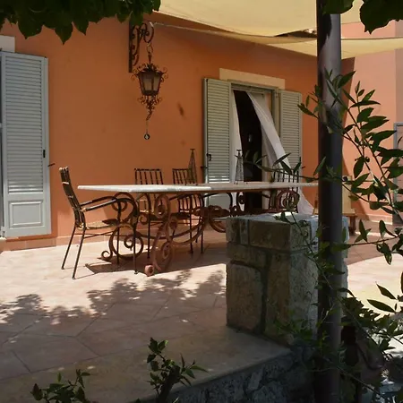 Alekos Beach Houses-natura Rossa Lixouri